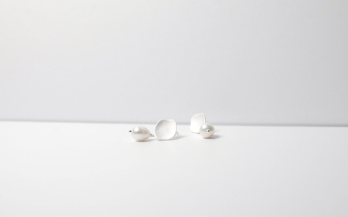 Pearly Silver Earring | Alegant - Alegant